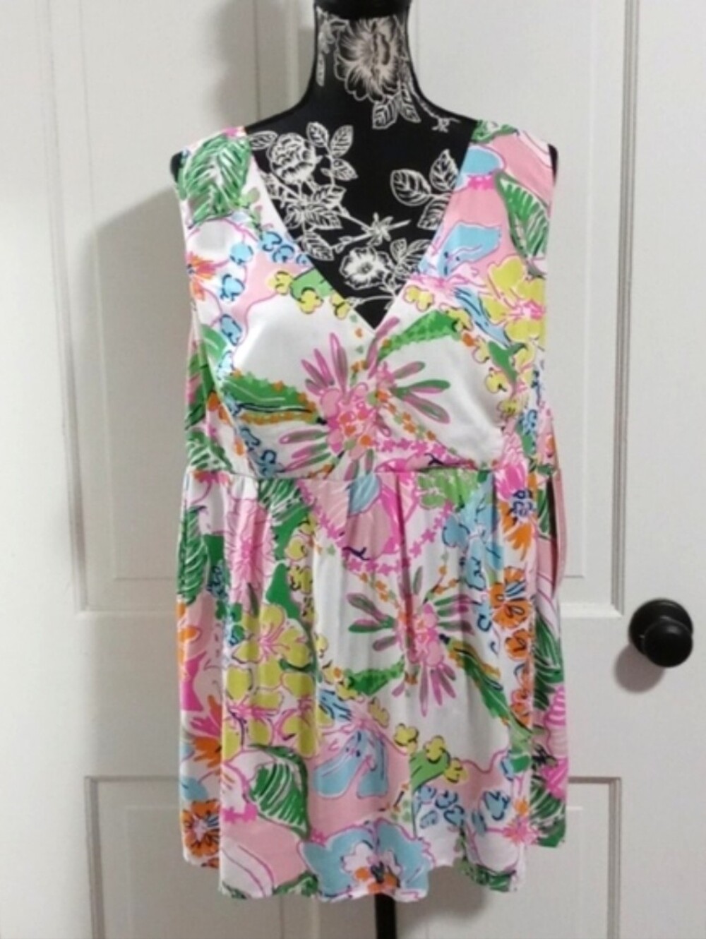 🆕️ 🌺HTF Lilly Pulitzer X Target🌺 - "Nosey Posie" Sleeveless Top